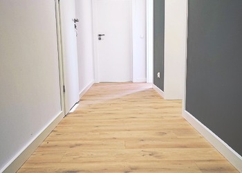 Drzwi przylgowe Voster - białe gładkie